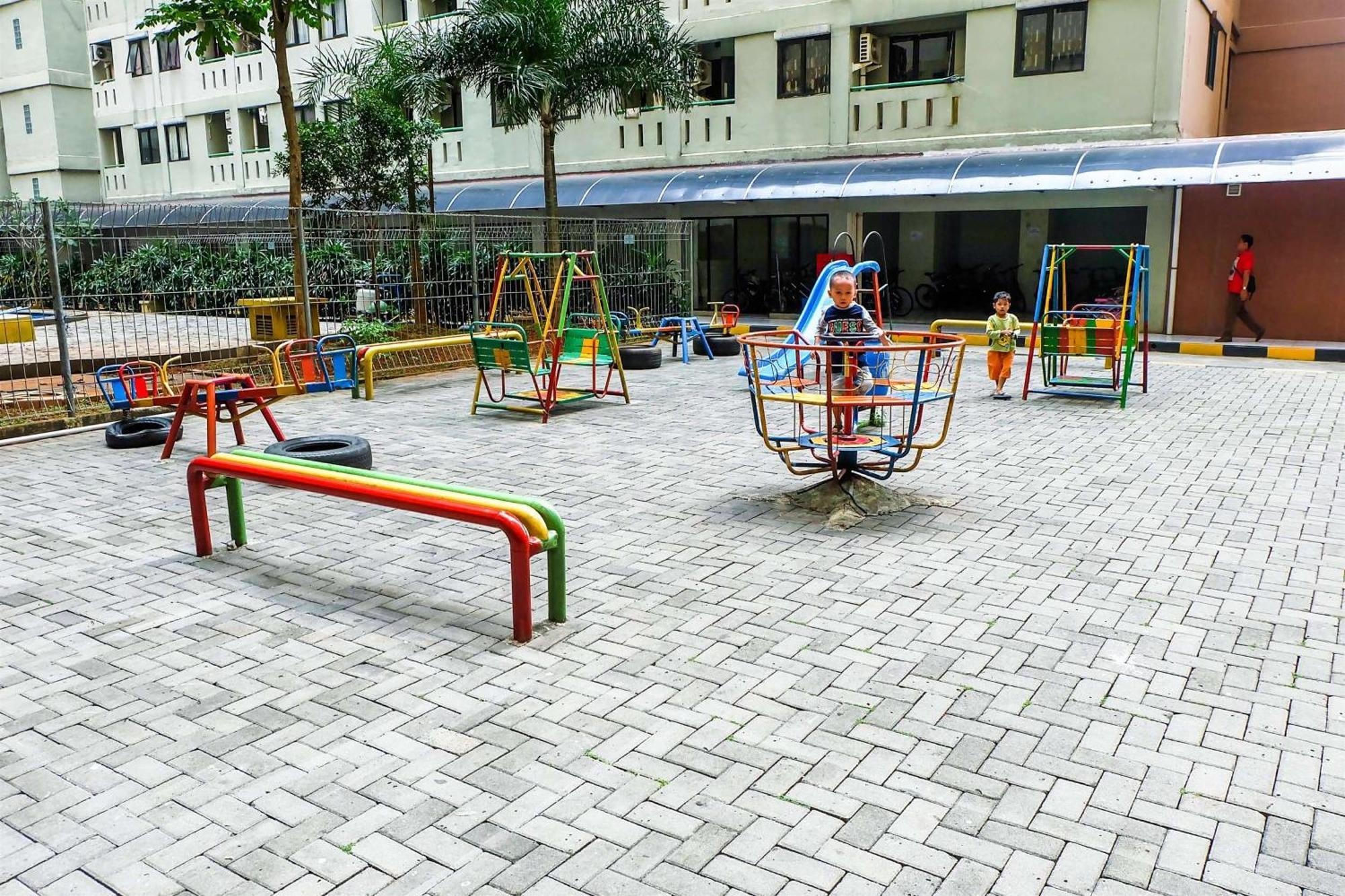 Modern Look At Kebagusan By Travelio * Jakarta